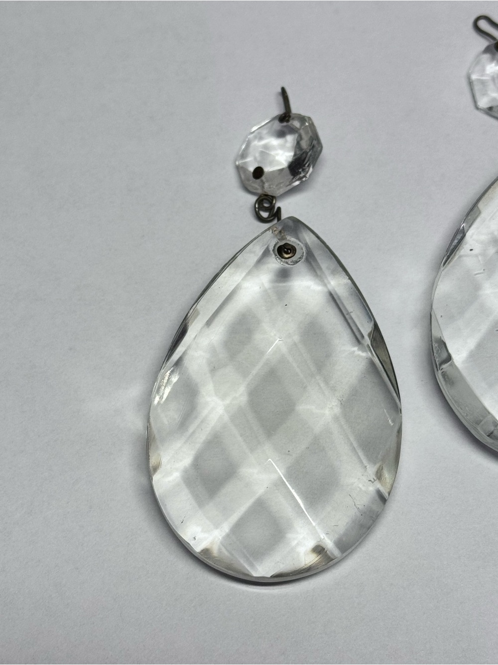 Vintage 4” Faceted Teardrop Crystal Glass Chandelier Prisms - Lot Of 4 - Picture 2 of 4